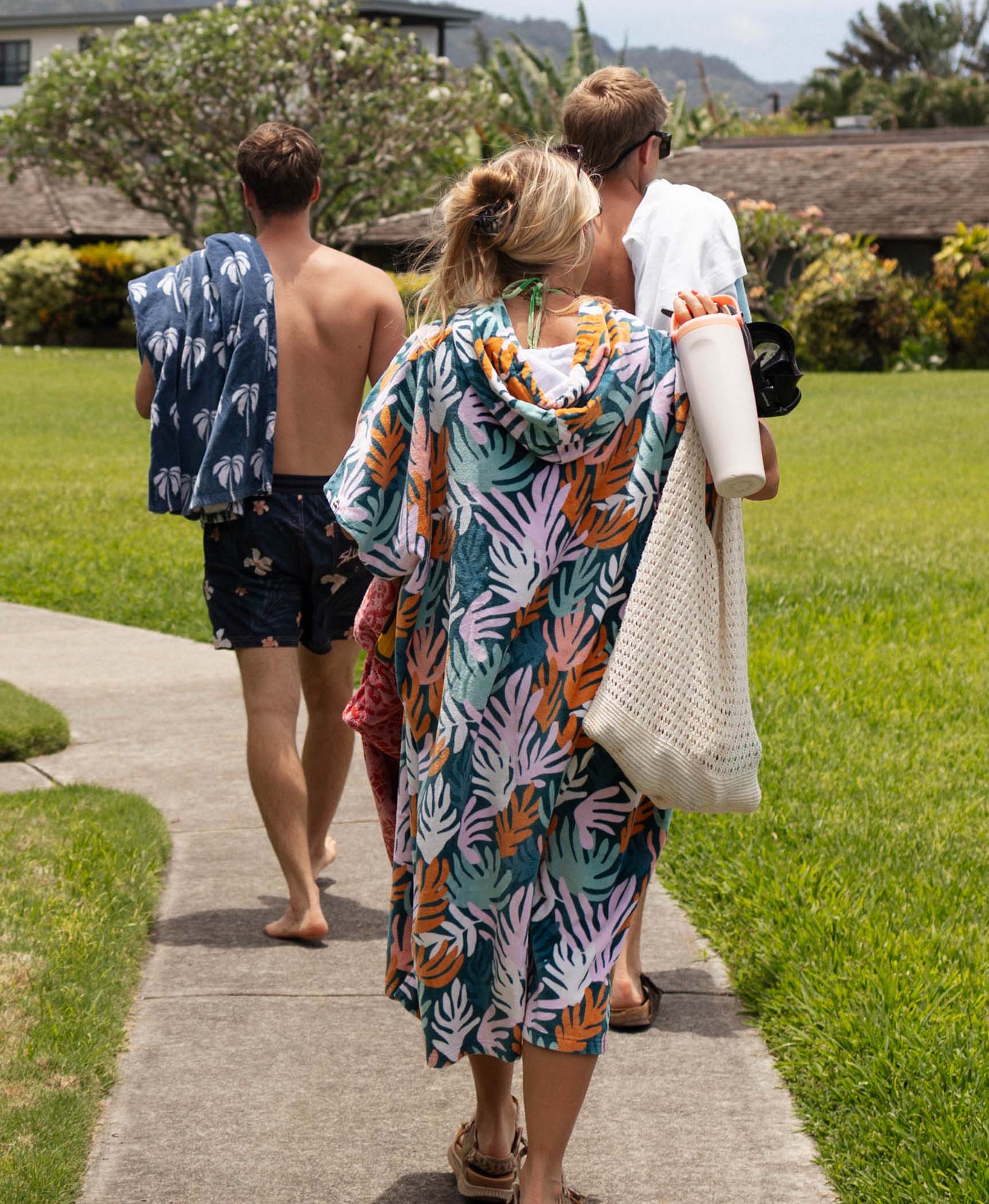 Coral Towel Poncho – Outer Lakes